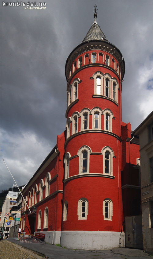 Bergen Brannstasjon med slangetrnet Bergen Fire Department with the snake tower
