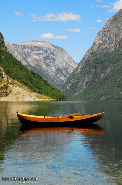 Fr Gudvangen ut Nryfjorden From Gudvangen, out the Nryfjord